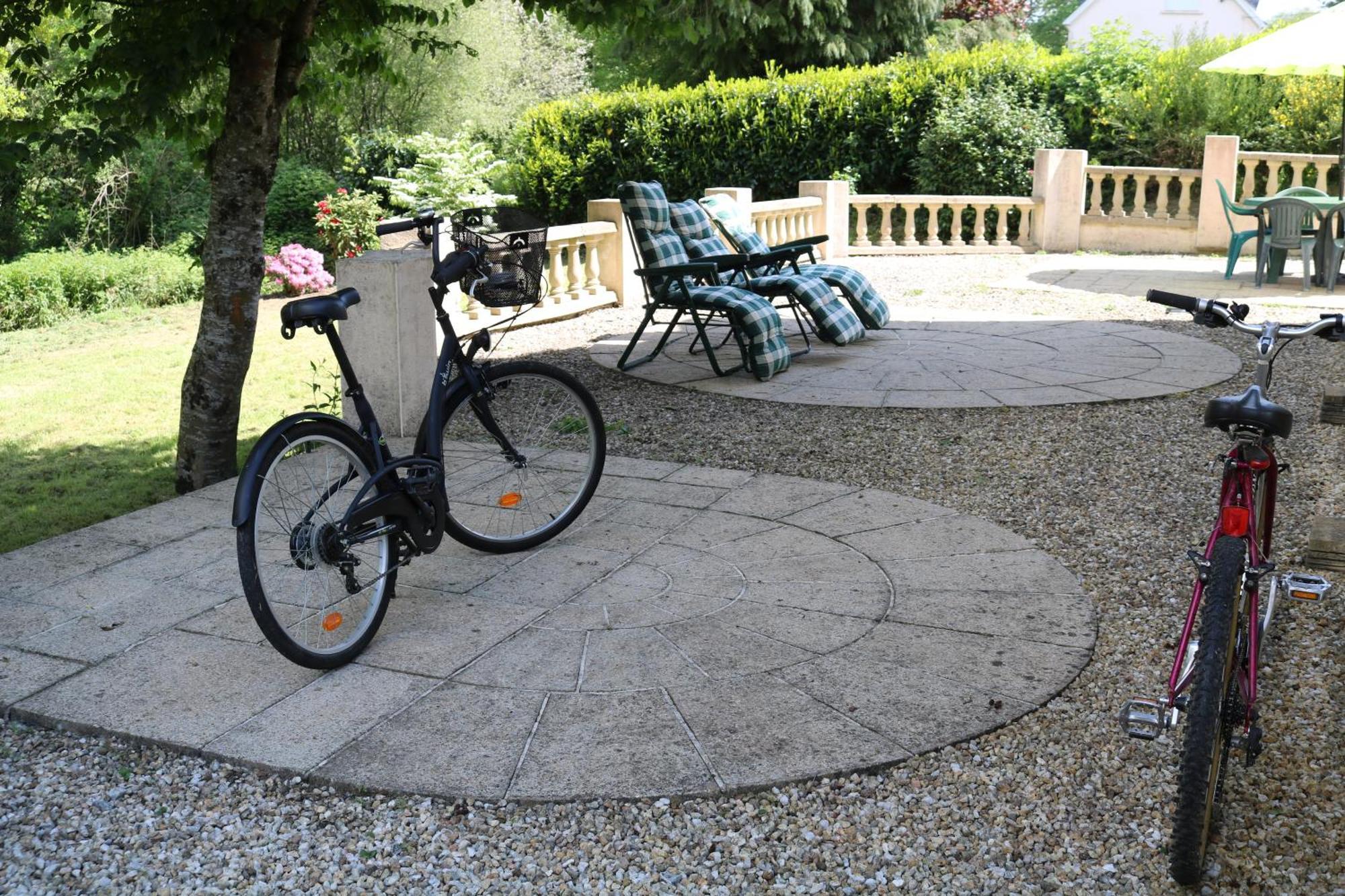 Fontaine Blanche River View, Large Patio & Garden In Central Brittany With Starlink Wifi Treffrin Εξωτερικό φωτογραφία